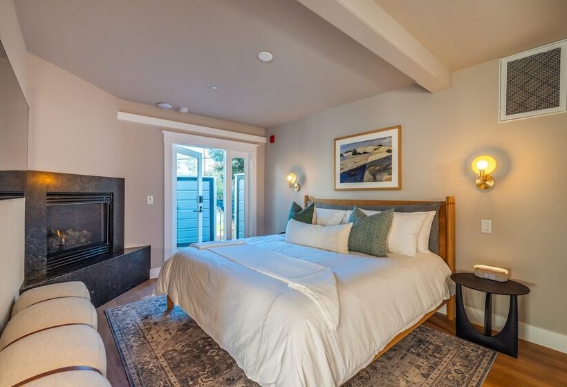 مبيت وإفطار The Ruse