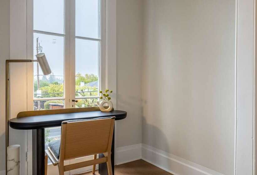 مبيت وإفطار The Ruse