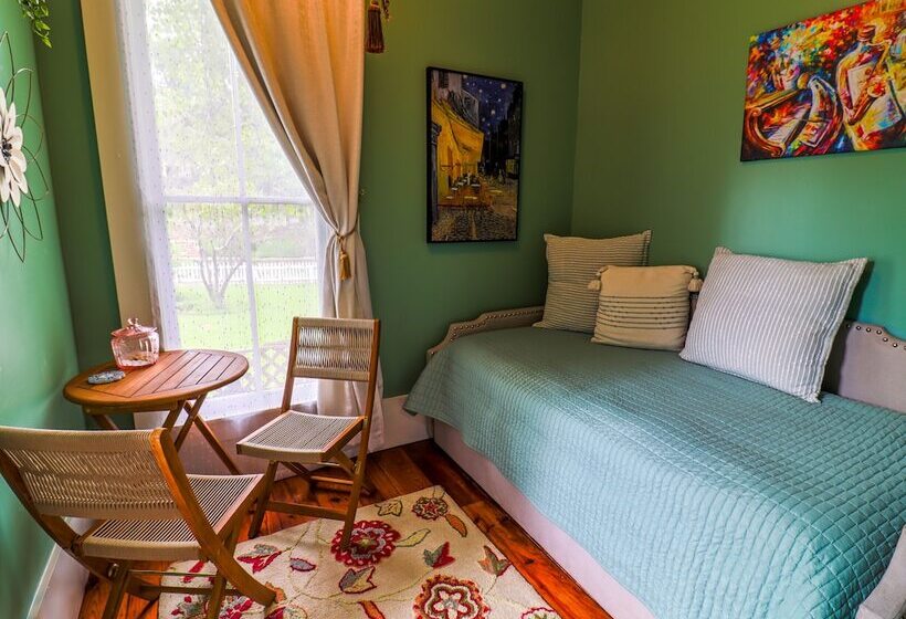 ベッドアンドブレックファースト The Steamboat Inn