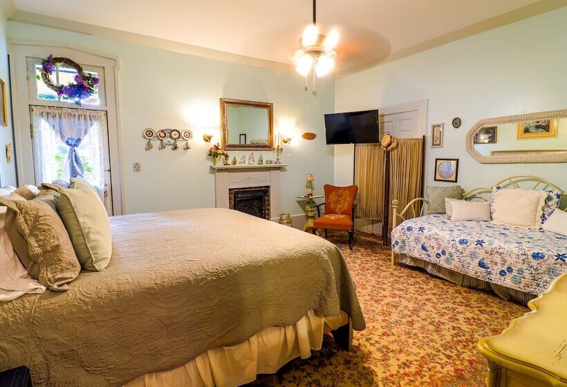 ベッドアンドブレックファースト The Steamboat Inn