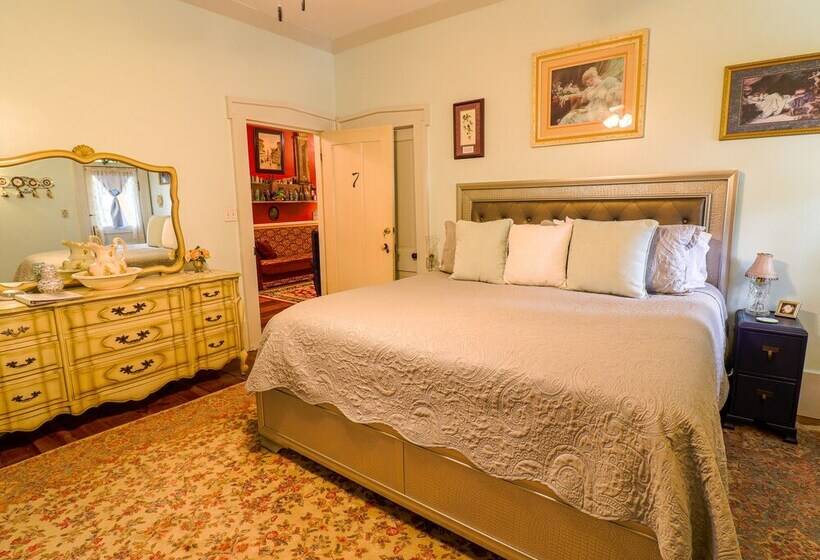 ベッドアンドブレックファースト The Steamboat Inn