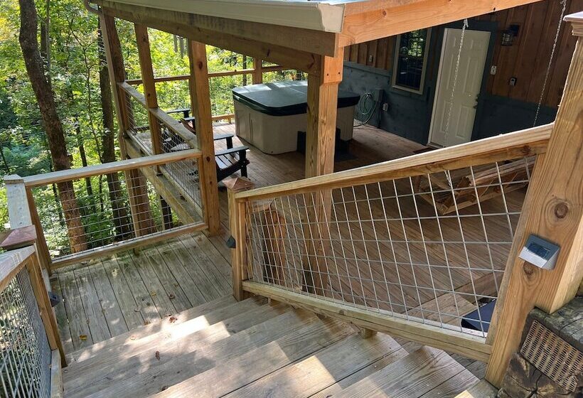 Bigfoots Hideaway