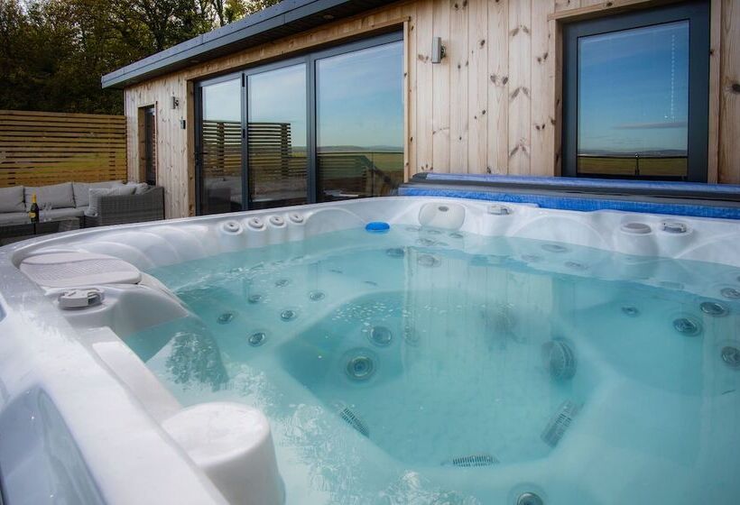 Caswell Bay Hide Out   Cabin   Landimore