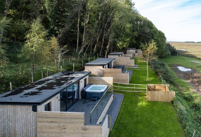 Caswell Bay Hide Out   Cabin   Landimore