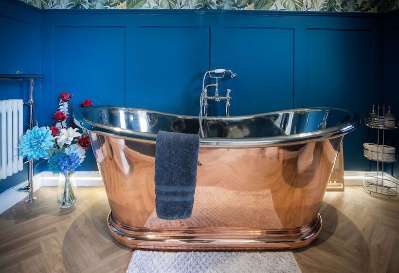 Caswell Bay Hide Out   Cabin   Landimore