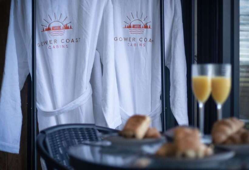 Caswell Bay Hide Out   Cabin   Landimore