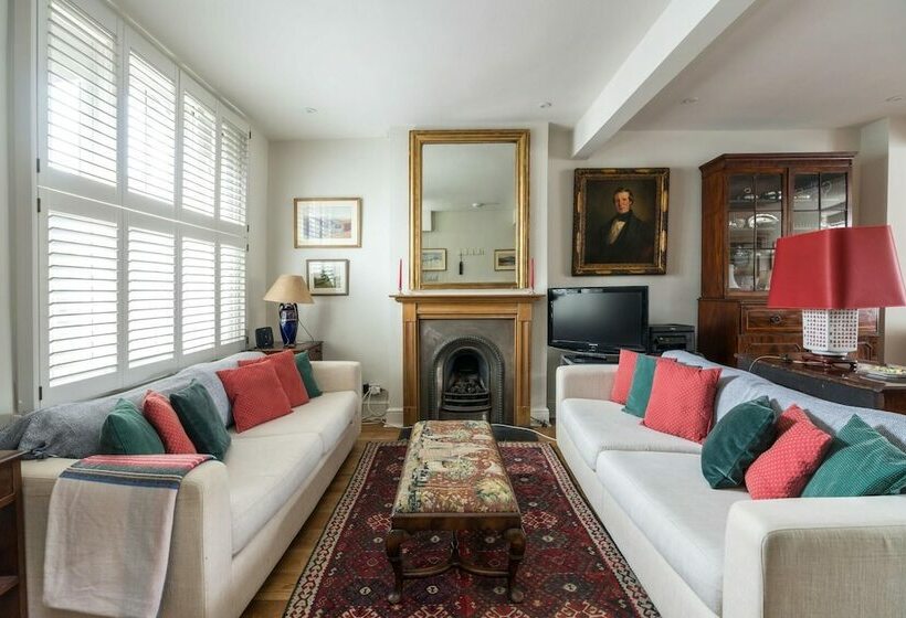 Charming 2bd Garden House  Hammersmith