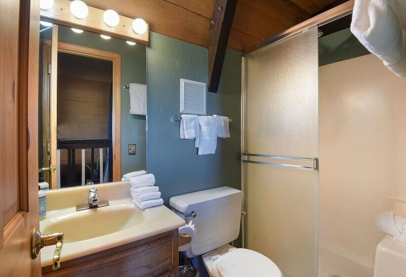 Cozy Mountain View A Frame