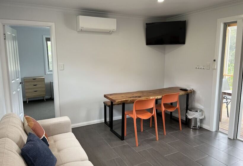 Derby Digs Cabin