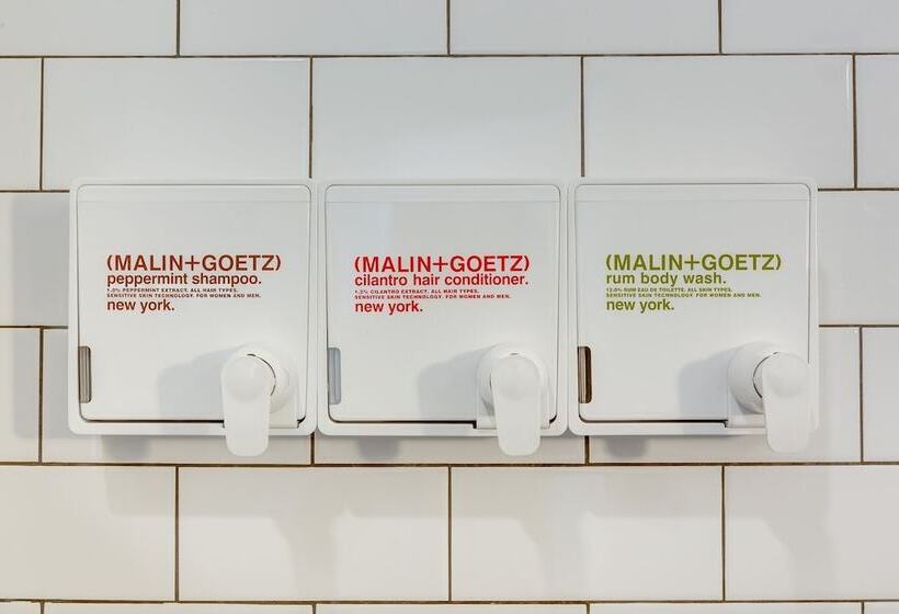 Full Kitchen And A Spa Bath   You Seriously Need To See This Studio!   747 Lofts Cabin 205 By Redawn