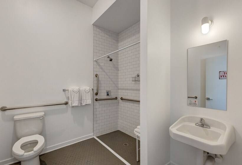 Ground Floor Studios In Chicago By 747 Lofts