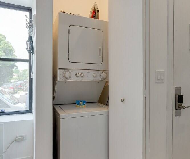 Ground Floor Studios In Chicago By 747 Lofts