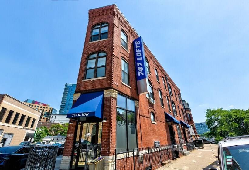 Ground Floor Studios In Chicago By 747 Lofts