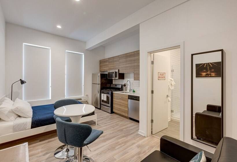 Ground Floor Studios In Chicago By 747 Lofts