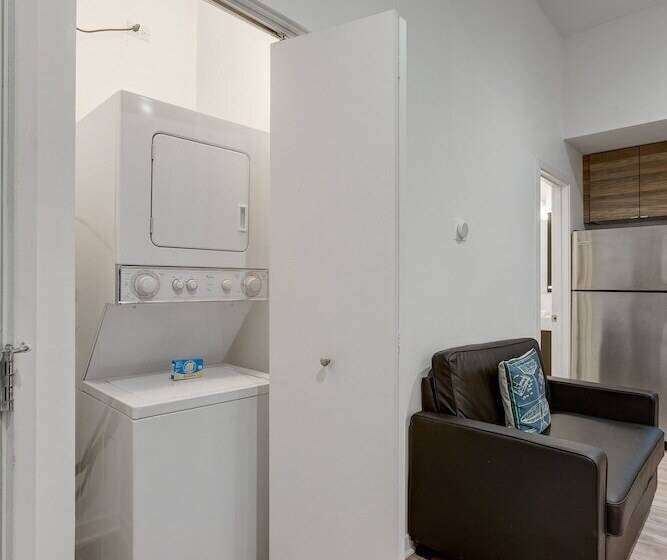 Ground Floor Studios In Chicago By 747 Lofts