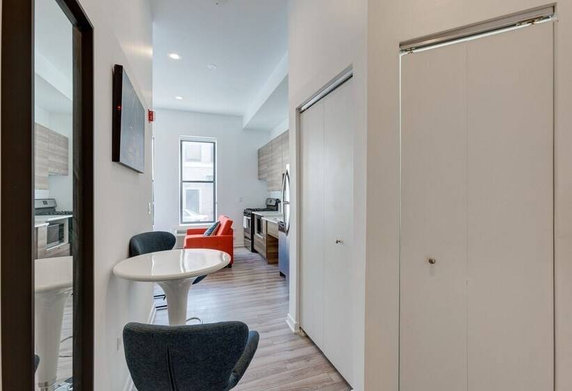 Handicap Accessible! Your Comfort Is Key At This Unique Property 747 Lofts Cabin 102 By Redawning