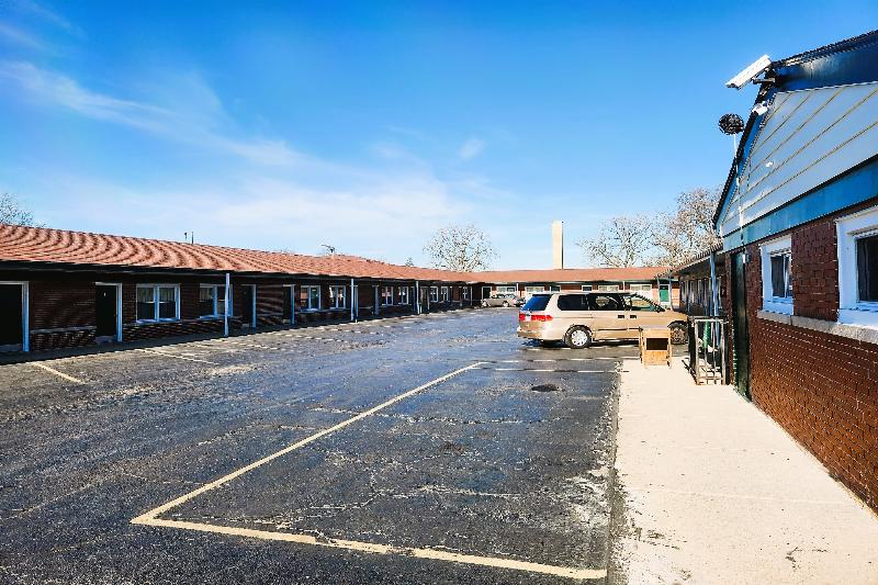 Manor Motel By Oyo Near Oak Brook/chicago Westchester