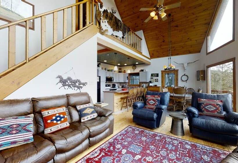 Horsin Around Tennessee