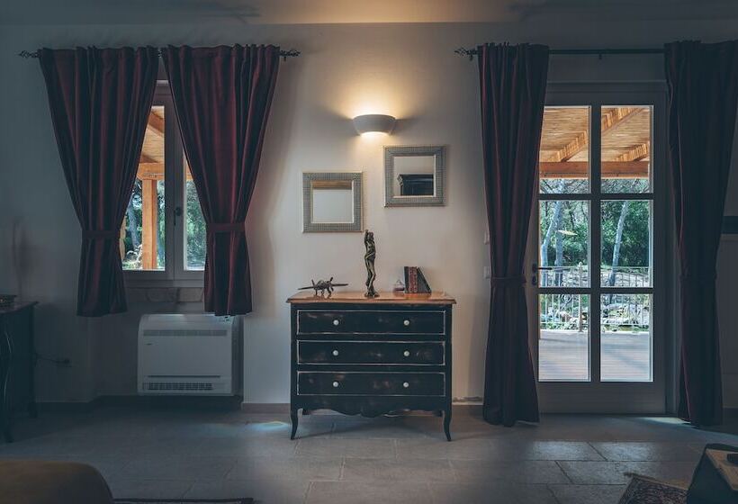 פונדק Antica Villa Colonica