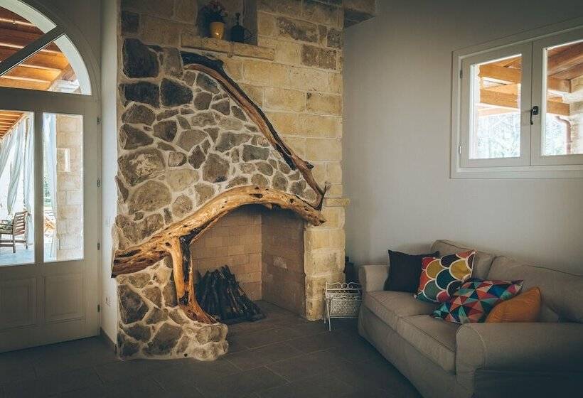 פונדק Antica Villa Colonica