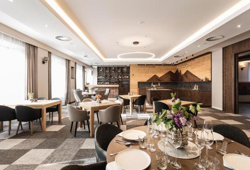 酒店 Arietes Marmont Resort