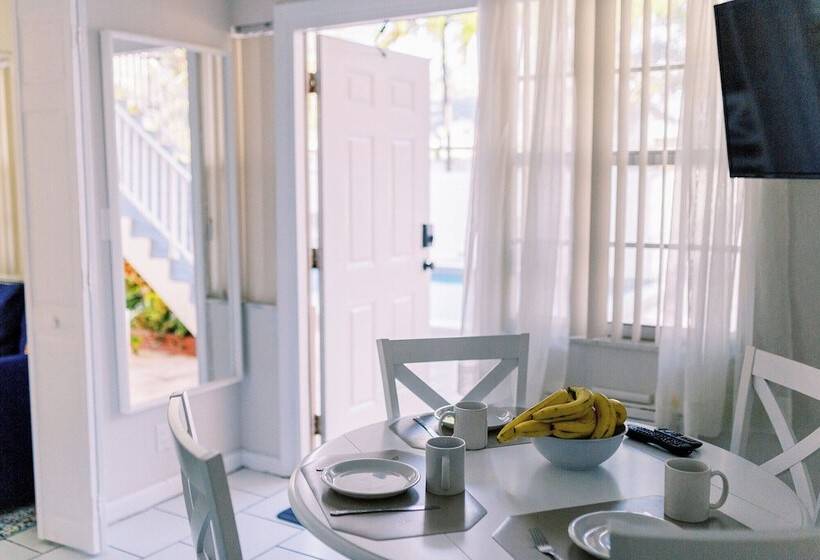 בית מלון כפרי Beachside Gardens Apartments By Lowkl