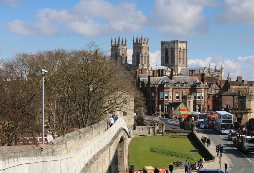 فندق Beautiful 3 Bed Luxury Private Lodge In York