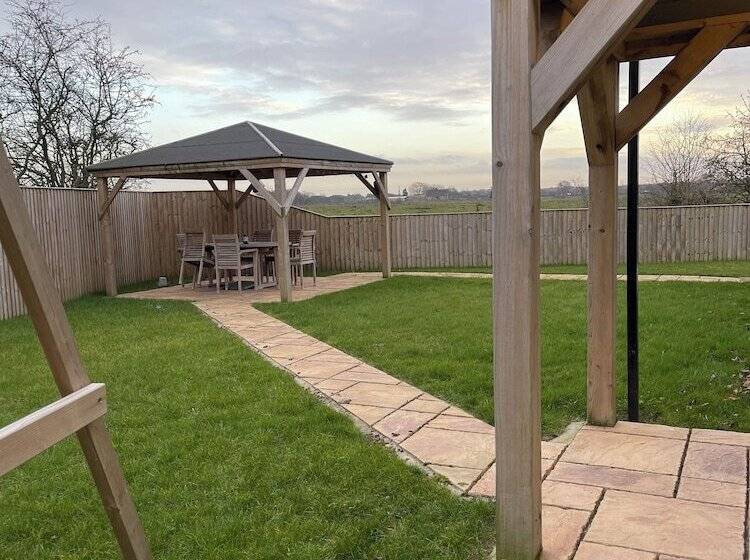 فندق Beautiful 3 Bed Luxury Private Lodge In York