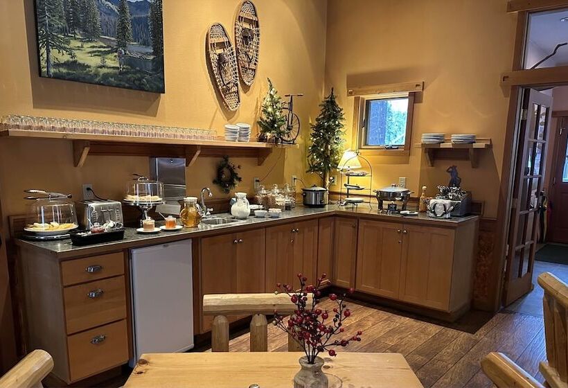 فندق Chewuch Inn & Cabins