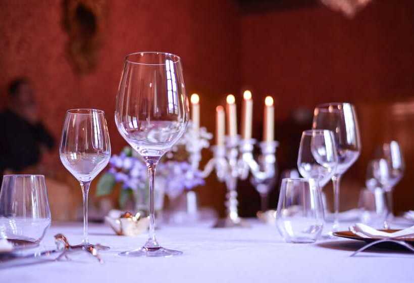 בית מלון כפרי Château De Thorens