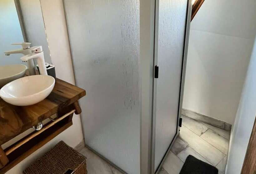 فندق Cinco Cumbres Luxury Camp & Eco Lodge