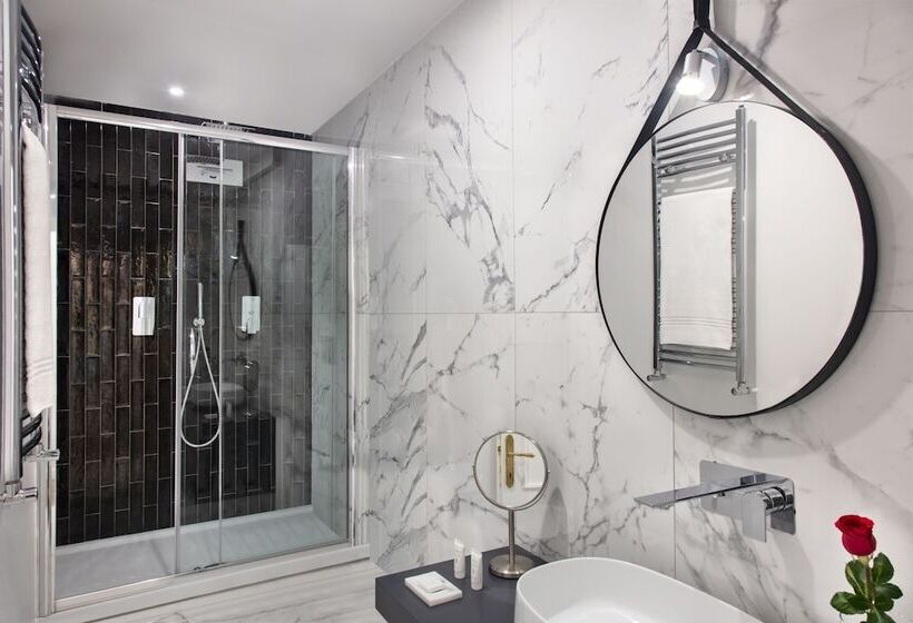 בית מלון כפרי Fellini Design Suites