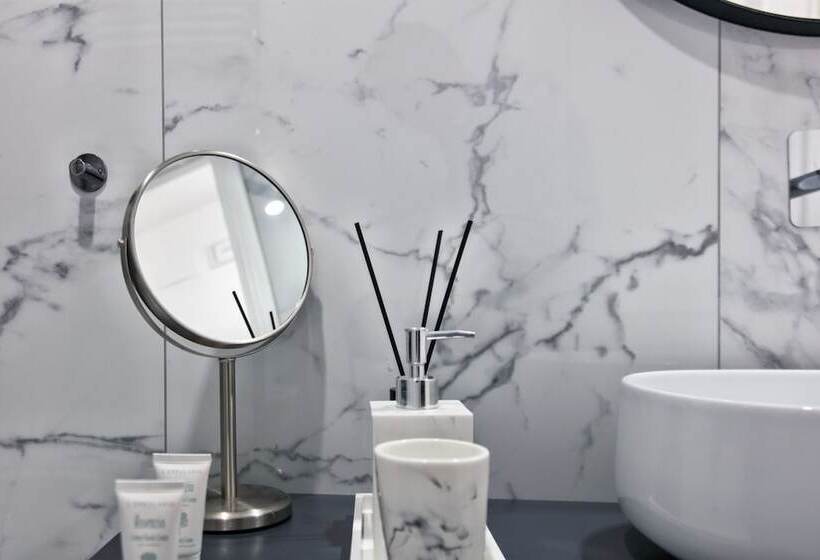 בית מלון כפרי Fellini Design Suites