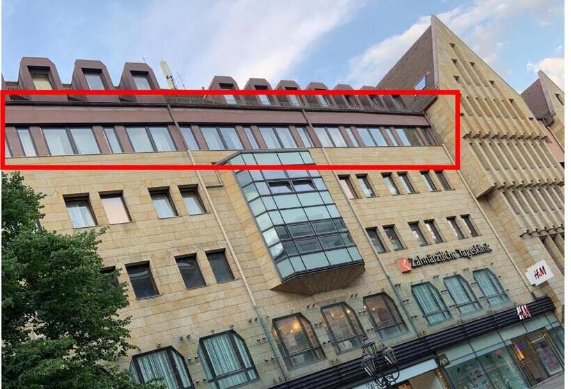 Full House Hotel Nürnberg Shared Bath & Kitchen