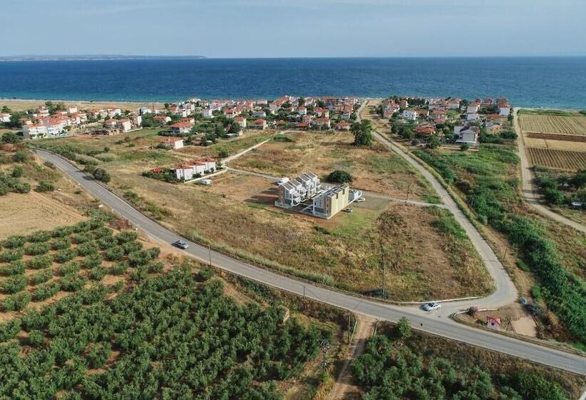 בית מלון כפרי Greystone Suites