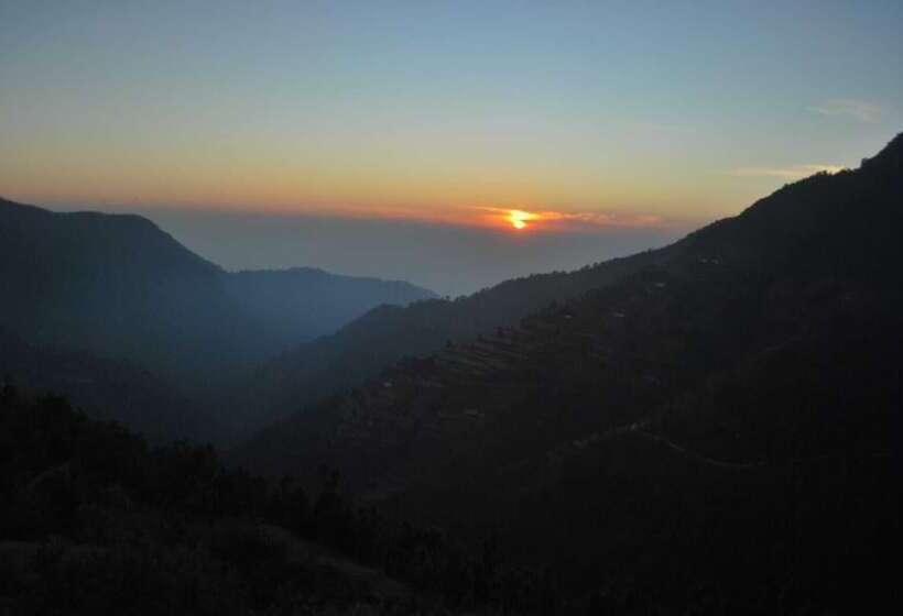 Отель Hidden Valley Camp