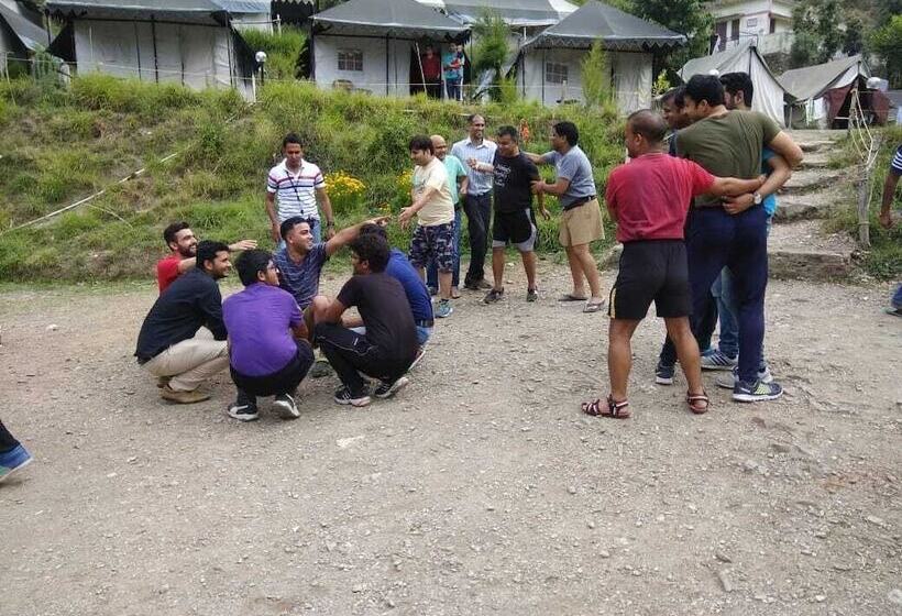 Отель Hidden Valley Camp