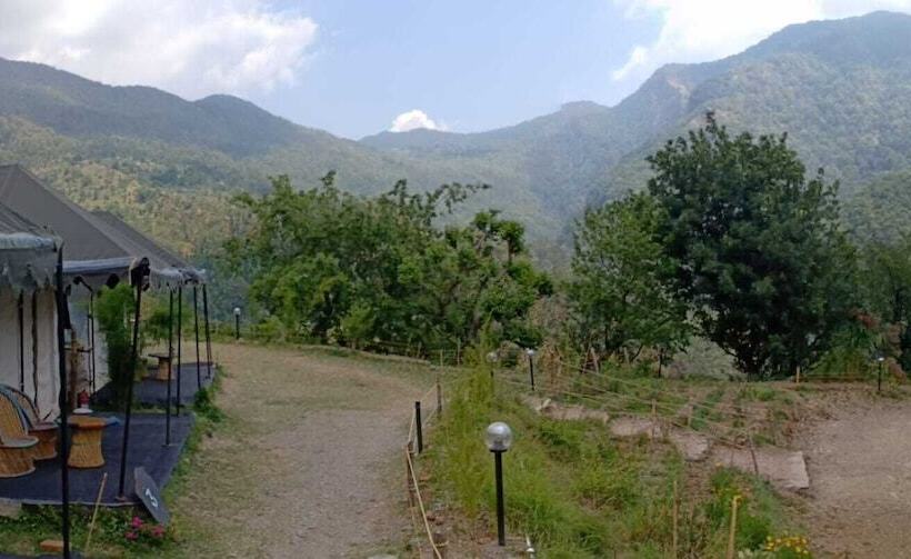 Отель Hidden Valley Camp