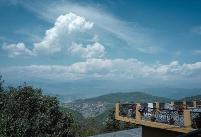 בית מלון כפרי Himalaya Mount View Resort Kausani