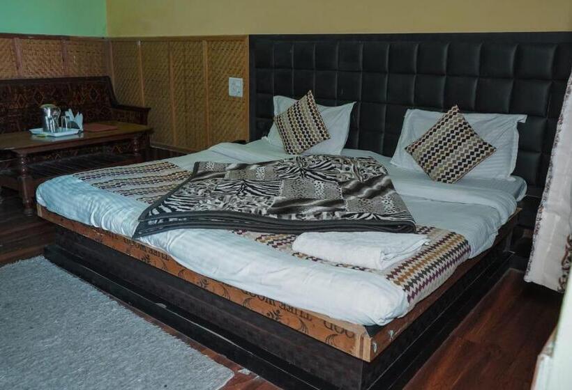 בית מלון כפרי Himalaya Mount View Resort Kausani