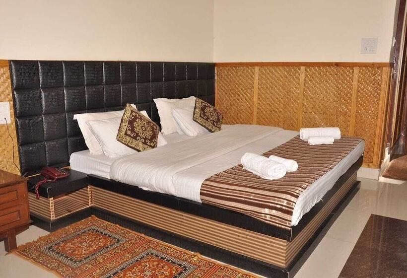 בית מלון כפרי Himalaya Mount View Resort Kausani