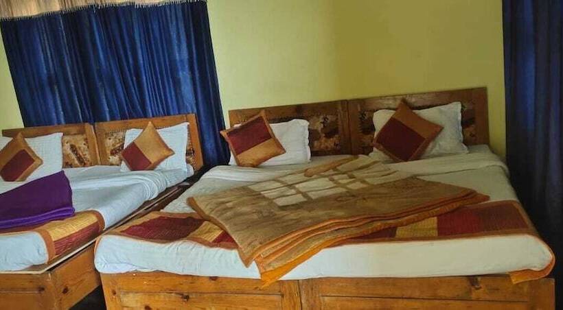 בית מלון כפרי Himalaya Mount View Resort Kausani