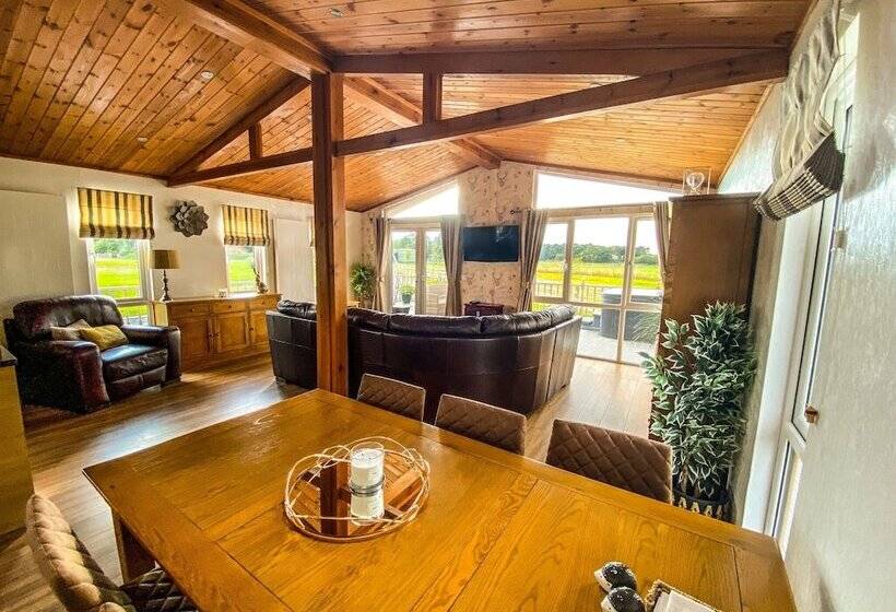 فندق Immaculate 3 Bedroom Private Lodge Near York