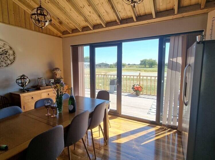 فندق Immaculate 4 Bed Private Luxury Lodge Near York