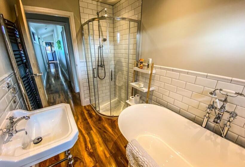 فندق Immaculate 4 Bed Private Luxury Lodge Near York