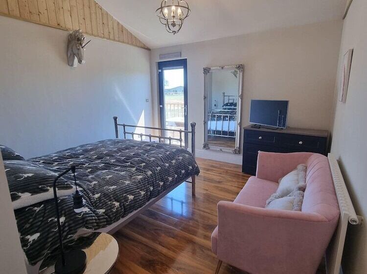 فندق Immaculate 4 Bed Private Luxury Lodge Near York