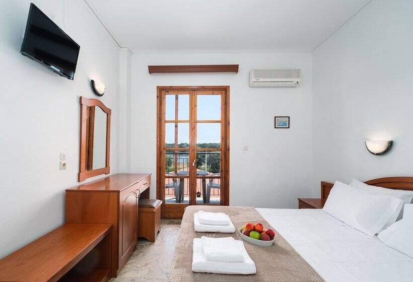 ホテル Koukounaries Beach