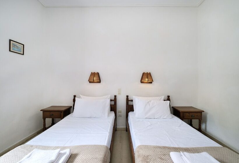 ホテル Koukounaries Beach