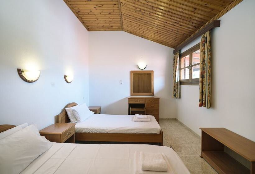 ホテル Koukounaries Beach