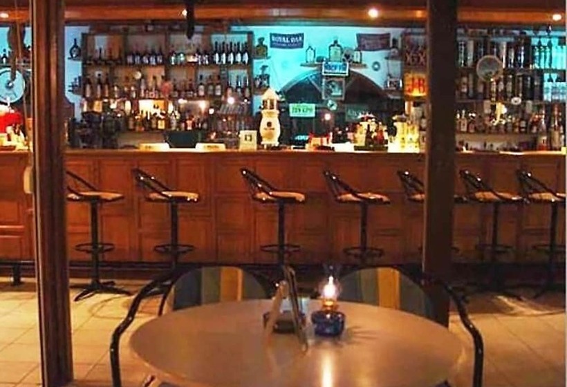 ホテル Koukounaries Beach